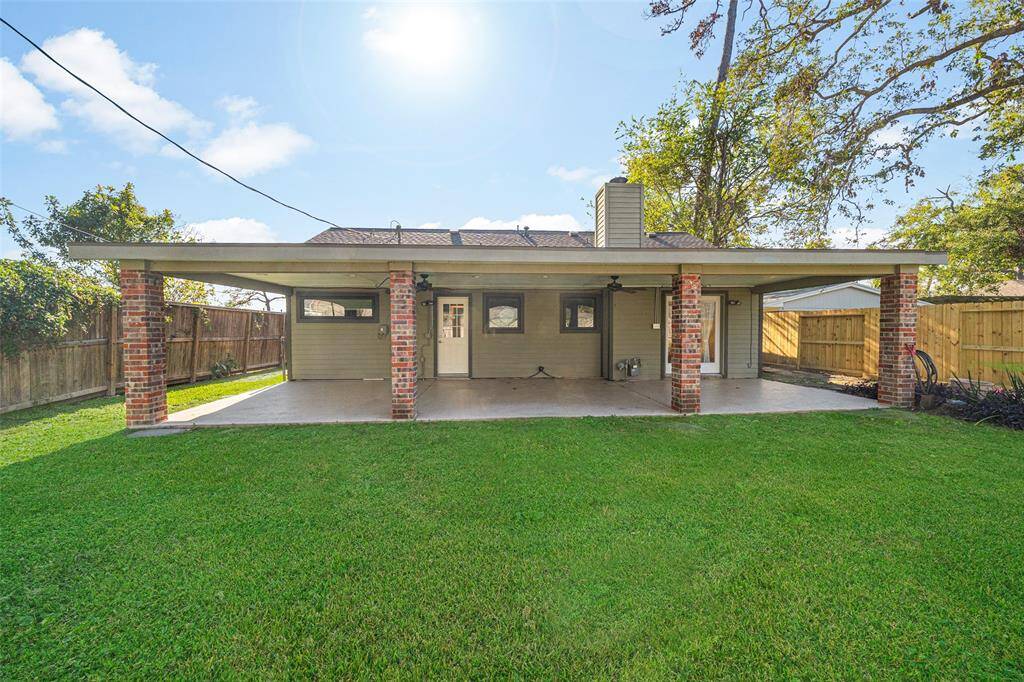 Spanning the width of the home, this patio will be the center of all your home's festivities, offering the perfect space for entertaining and creating lasting memories.