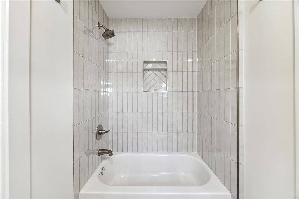 Jack and Jill bath shower tub combo.