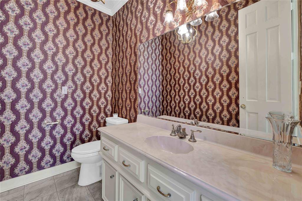 Guest Bathroom located by the front door