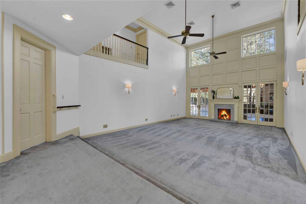 Ready for a buyer to personalize the space for a home or business.
