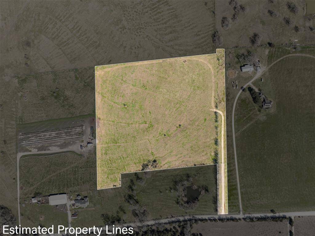 Rough property lines, County road 208 at the bottom of the photo.  This is not an easement, property to the road is owned and included in the acreage.