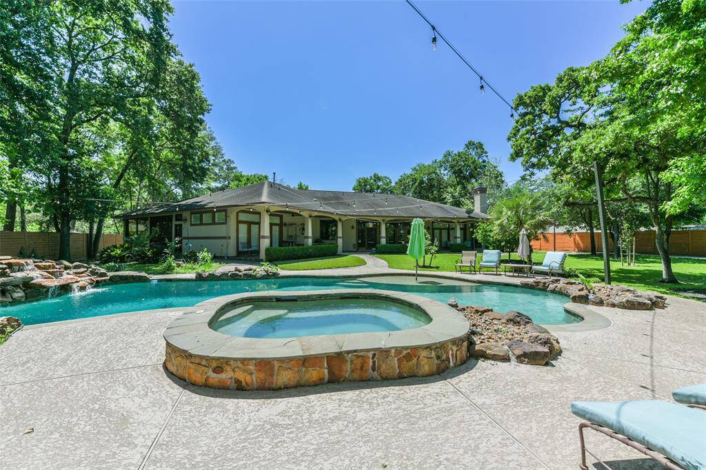 Here is a closer photo of the hot tub/spa suitable for up to 6-7 people!   There is also plenty of deck area for pool get togethers.