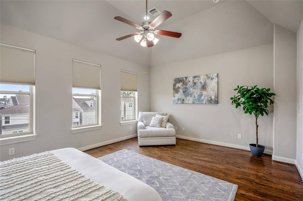 A sitting area on the other side of the room.