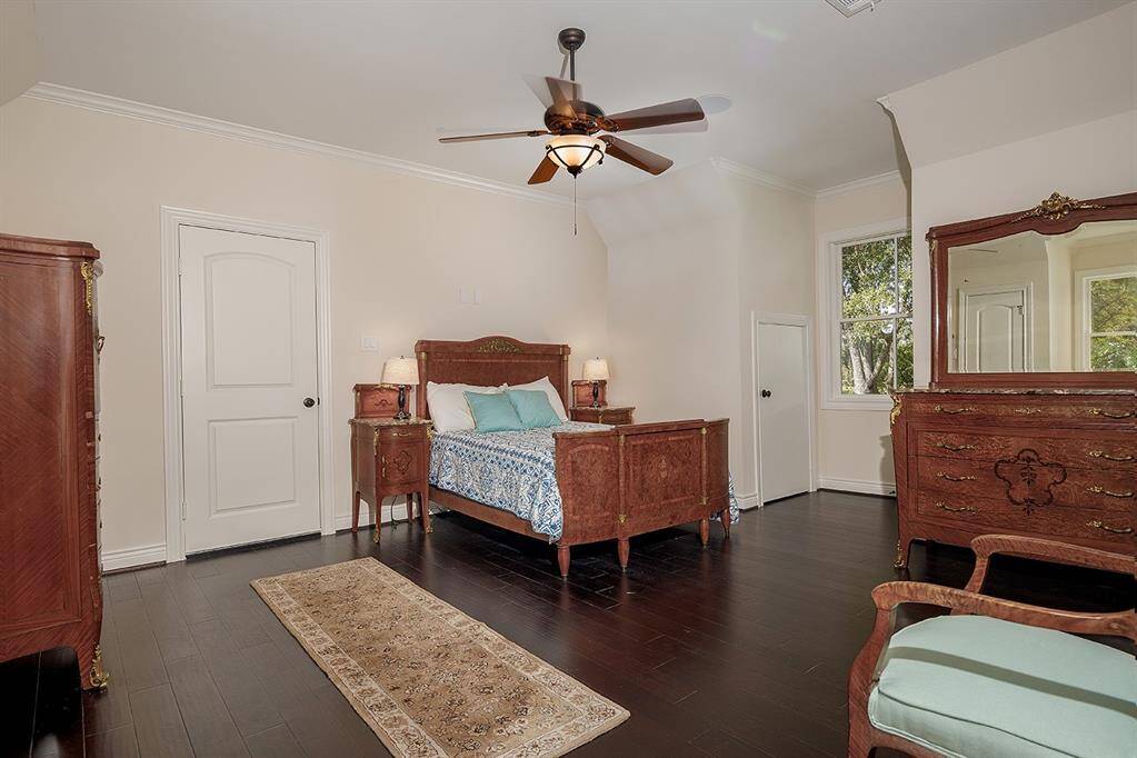In addition to a kitchen, breakfast and living area, the upstairs apartment has a large bedroom and full bath