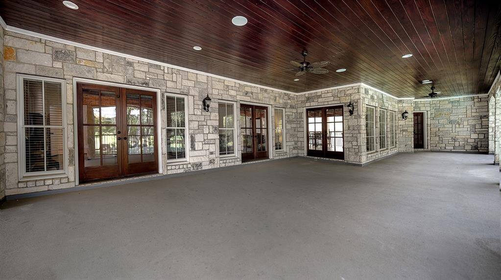 You can see how large this balcony is from this photo!
