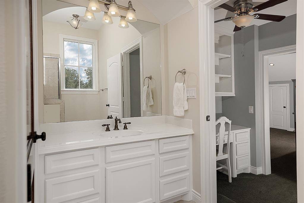 3rd floor full bath