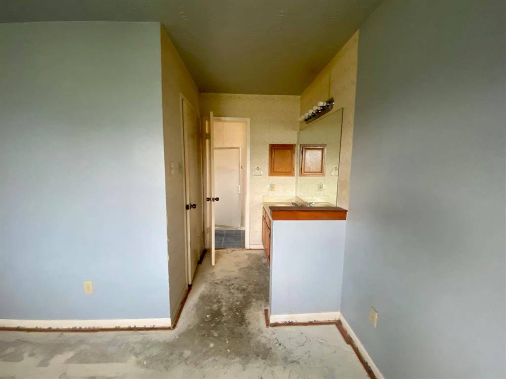 Primary ensuite