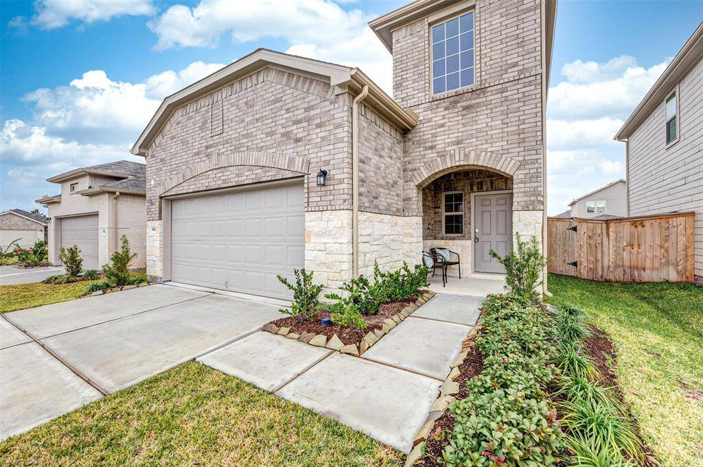 This beautiful new construction home has 4 bedrooms & 2.5 bathrooms.