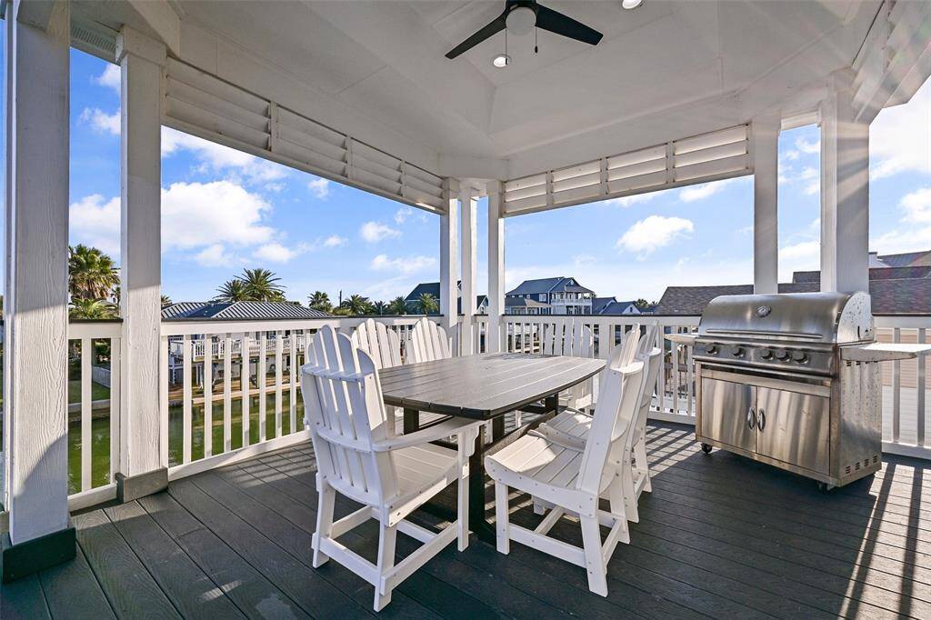 Great space to grill out and dine al fresco with friends and family