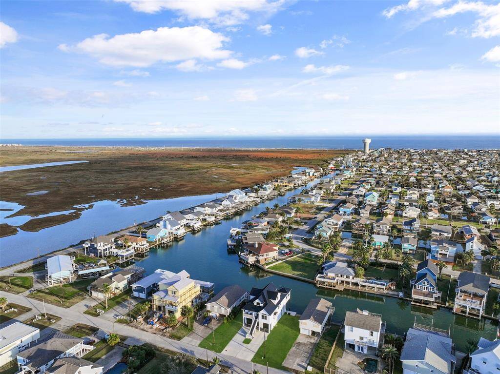 Easy access to the bay!