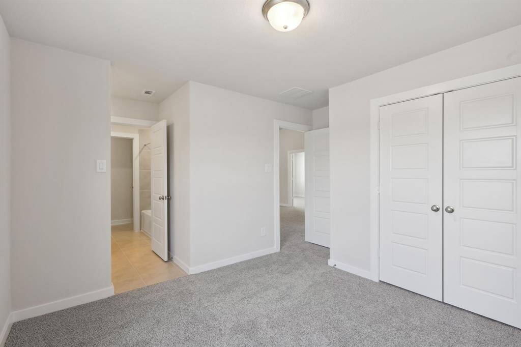Photo is not of the actual home but is an inspirational photo of builder’s model home and may depict options, furnishings, and/or decorator features that are not included.