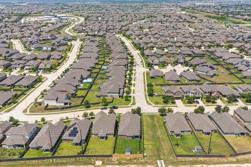 Miramesa neighborhood in Cypress South