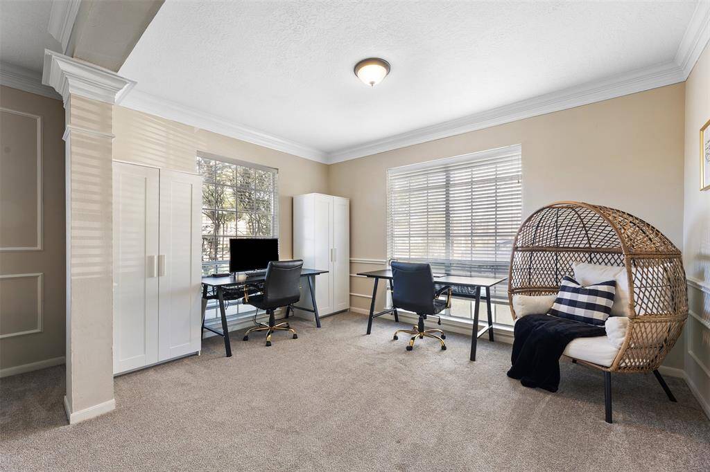 Enteryway + Formal Dining