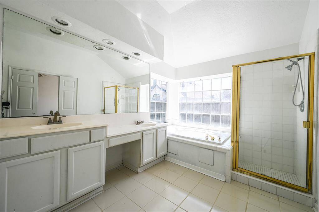 PRIMARY RESTROOM