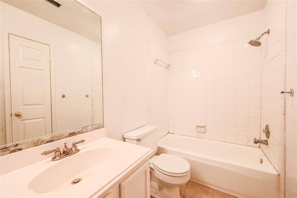 GUEST BATH