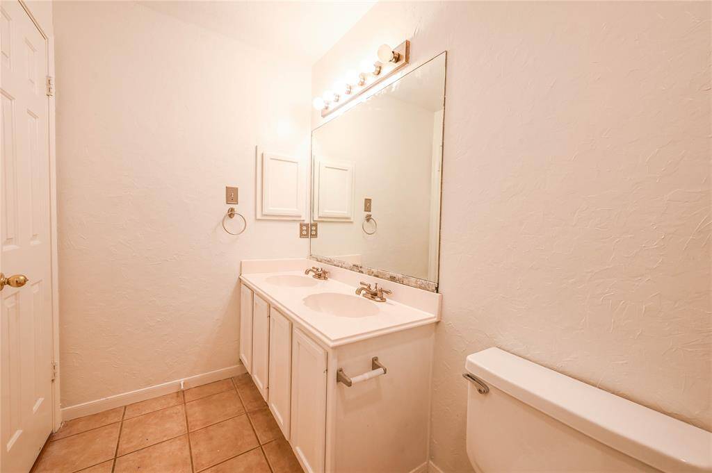GUEST BATH