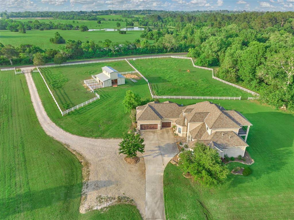 Welcome to your dream equestrian property!