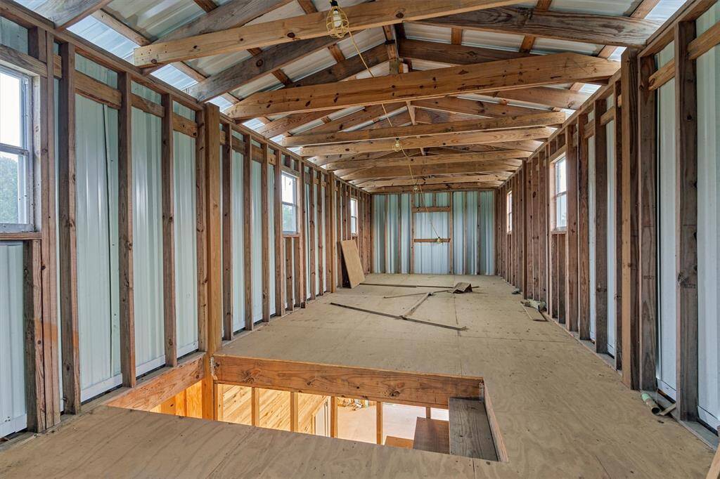 The loft above the tack room offers great storage!