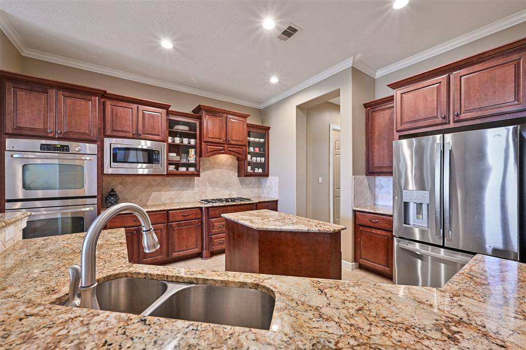Stainless Steel appliances (Fridge stay with home)