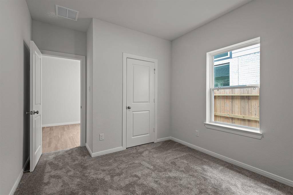 Photo does not represent actual home options and selection. Ask Sales consultant for specific selections.
