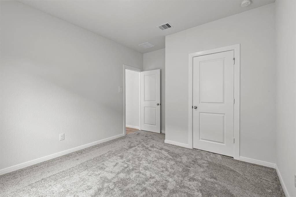 Photo does not represent actual home options and selection. Ask Sales consultant for specific selections.