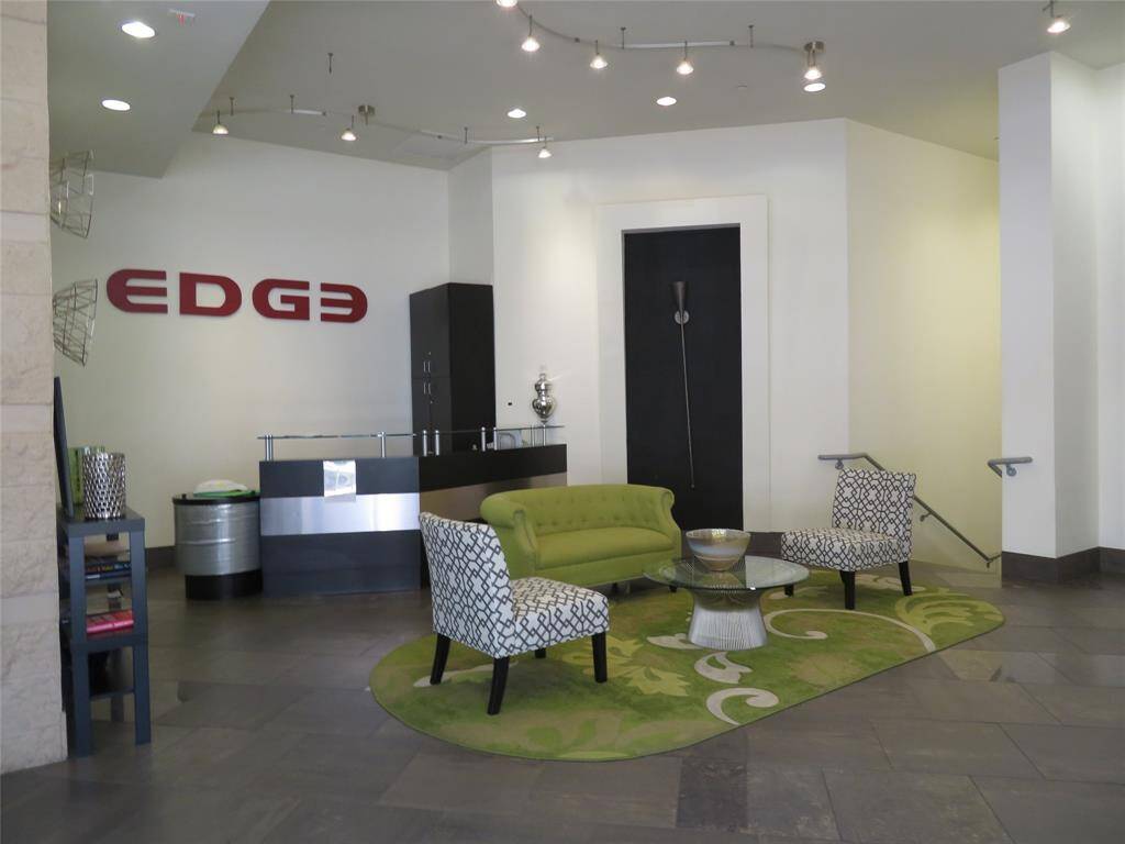 Condos with amenities Midtown Houston