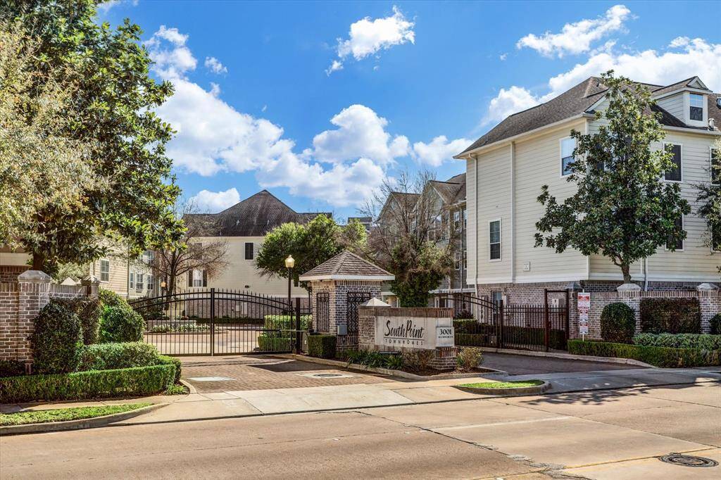 SouthPoint Entrance off Murworth. a Gated Community.