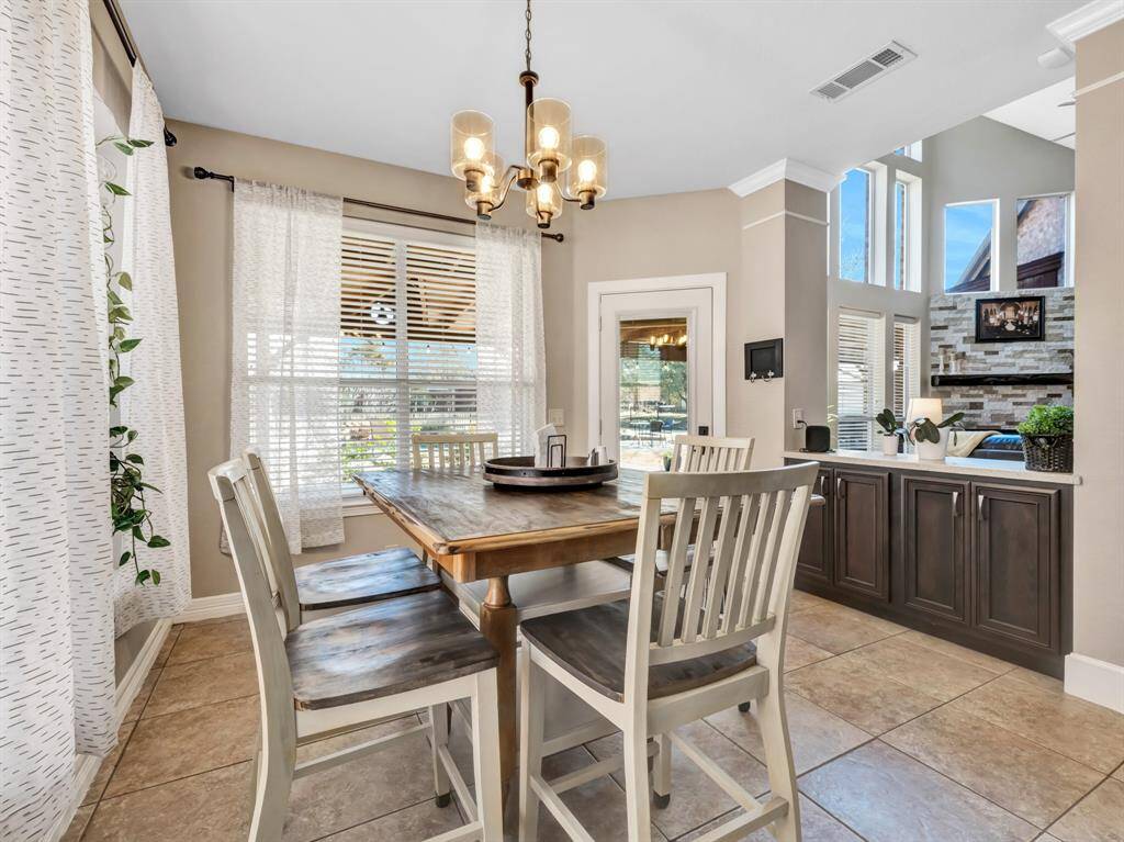Breakfast room