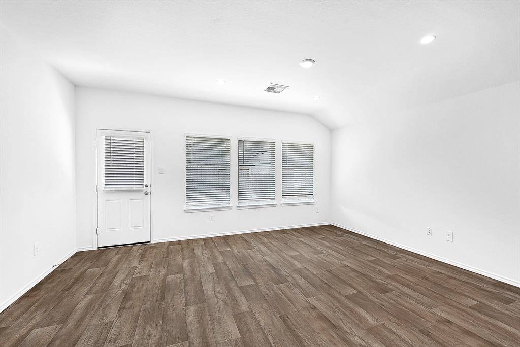 *Images and 3D tour are for illustration only and options may vary from home as built.