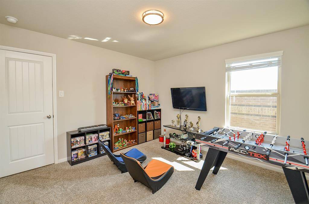 Comfortable and well-sized secondary bedrooms, perfect for family, guests, or a home office.