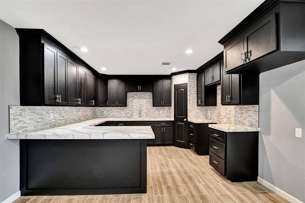 Come and enjoy this beautiful kitchen.