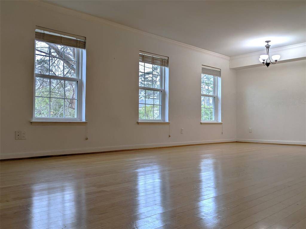 Living Area 1
