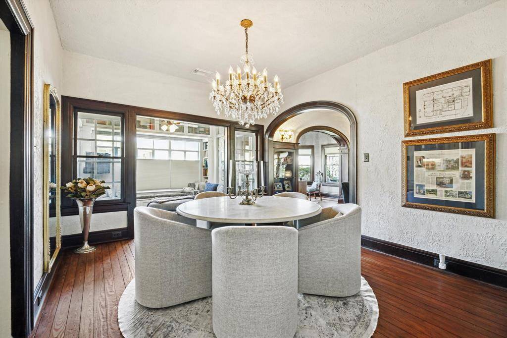 The views for this space are of the sunporch and beyond to Marshall Street.