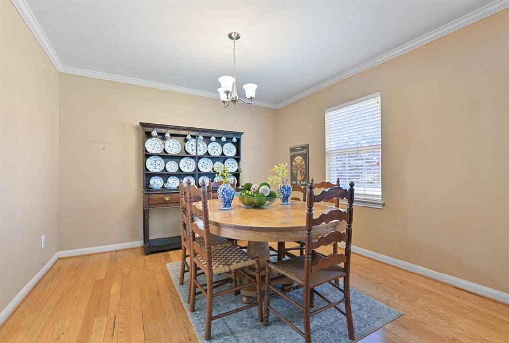 Enjoy gatherings in the dining room
