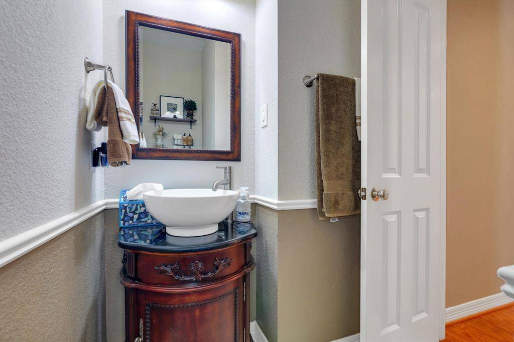 Full Bathroom #2 downstairs