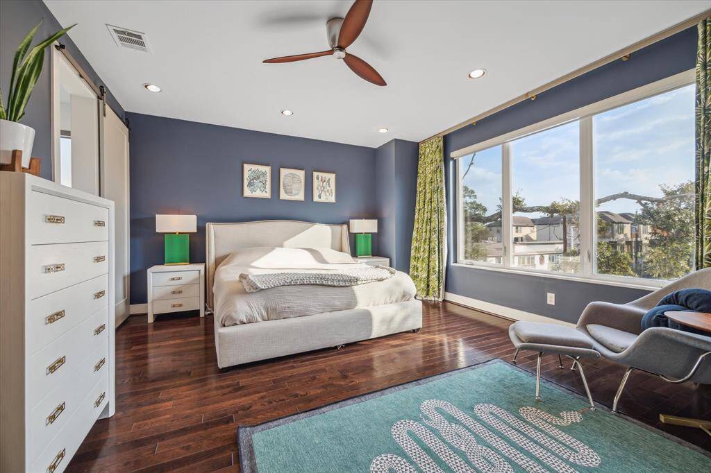 Primary suite.