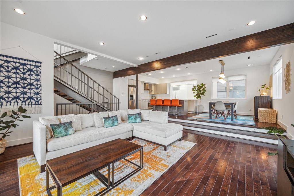 The open floorplan is perfect for entertaining.