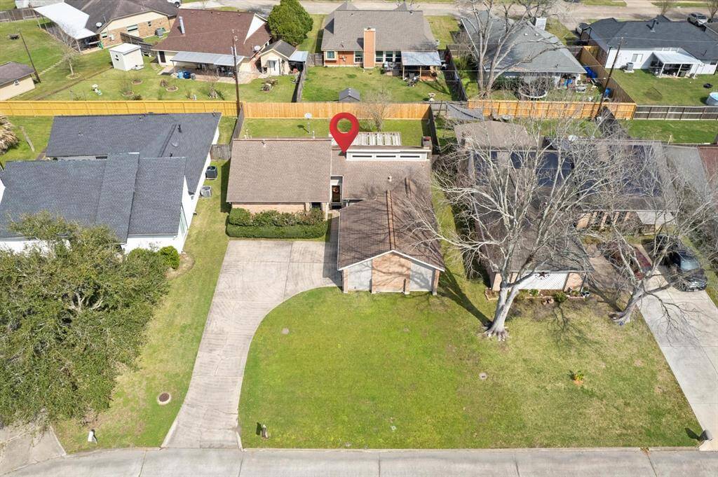 This home is located in the small subdivision where you will find neighbors walking at sunset and walking their dogs at sunrise.