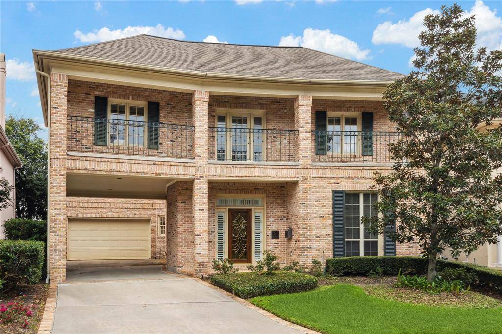Elegant traditional home with elevator in highly coveted Arlington Court/Terrace neighborhood, adjacent to the revitalized Memorial Park. Enjoy a quiet, controlled access environment with 24 hour security monitoring and patrol.