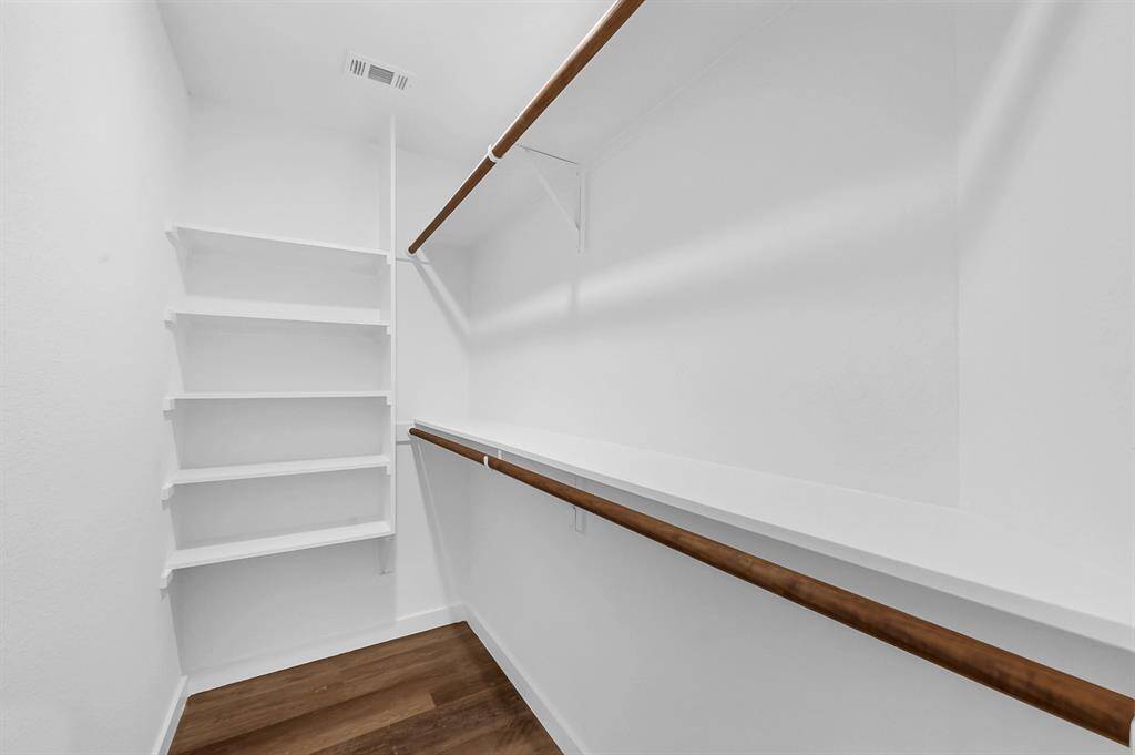 Walk in Closet
