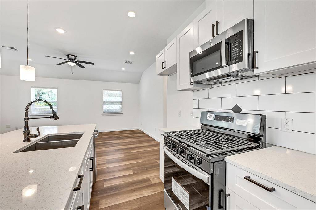 Photos from before tenant occupied it. concept