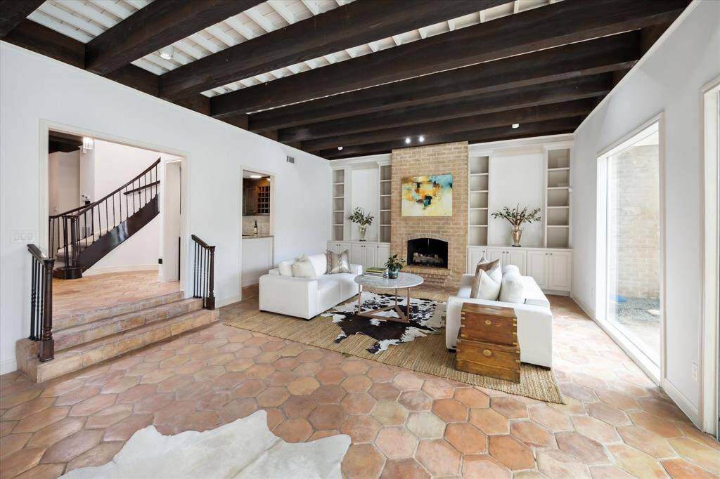 Spacious living area perfect for family activities, entertainment, or creating a cozy retreat.