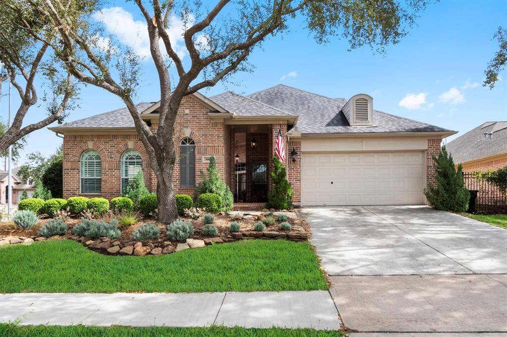 RARE FIND! Courtyard plan with casita. This beautiful home has been meticulously maintained.