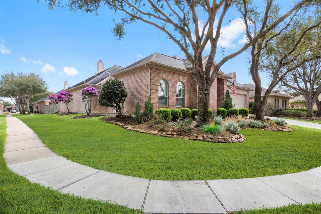 Situated on a corner, this home boasts many features. New HVAC, water filtration system, full sprinkler system, full gutters, plantation shutters, new flooring and so much more. See FEATURES & DETAILS SHEET & FLOOR PLAN in attachments.