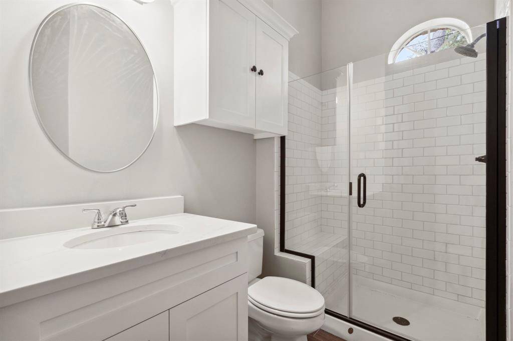The casita bathroom has been fully updated with a newly designed shower, new cabinetry, new countertops & new fixtures.