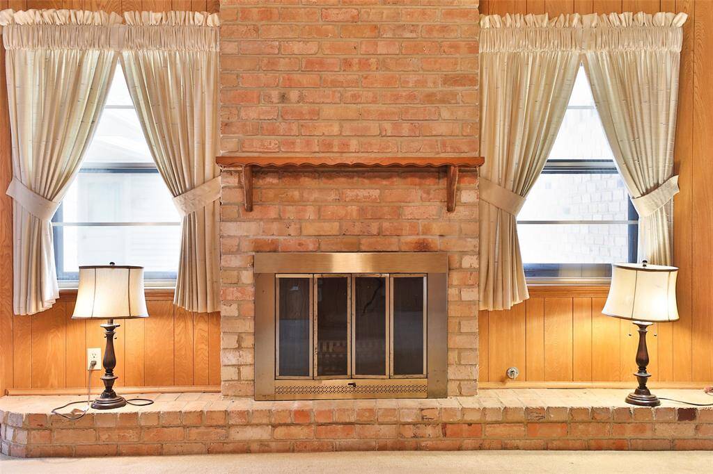 Beautiful working fireplace!  Let's hang our Christmas stockings!
