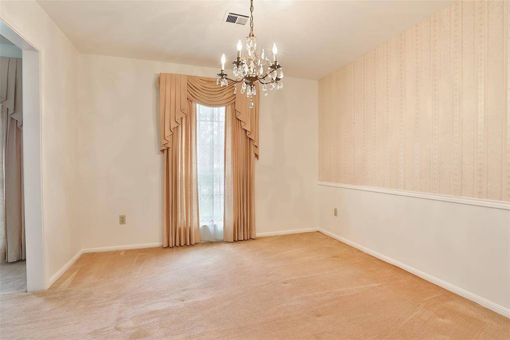 Many possibilities for the use of this room!