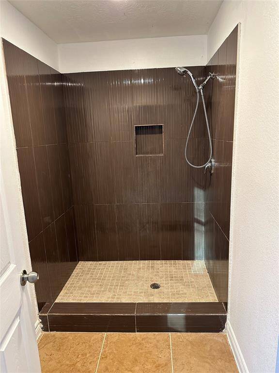 Main bedroom shower