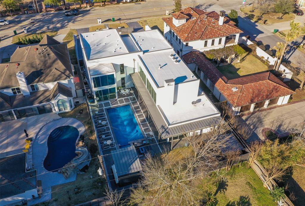 15,000 square foot lot is yours for the taking! Call Jaime Fallon for a private viewing.