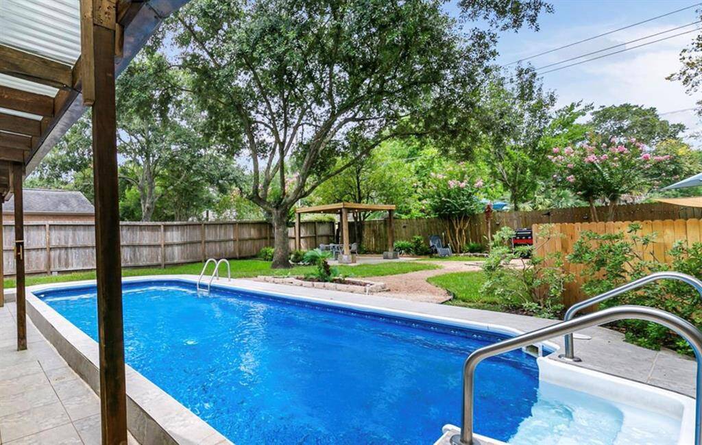Enjoy the pool